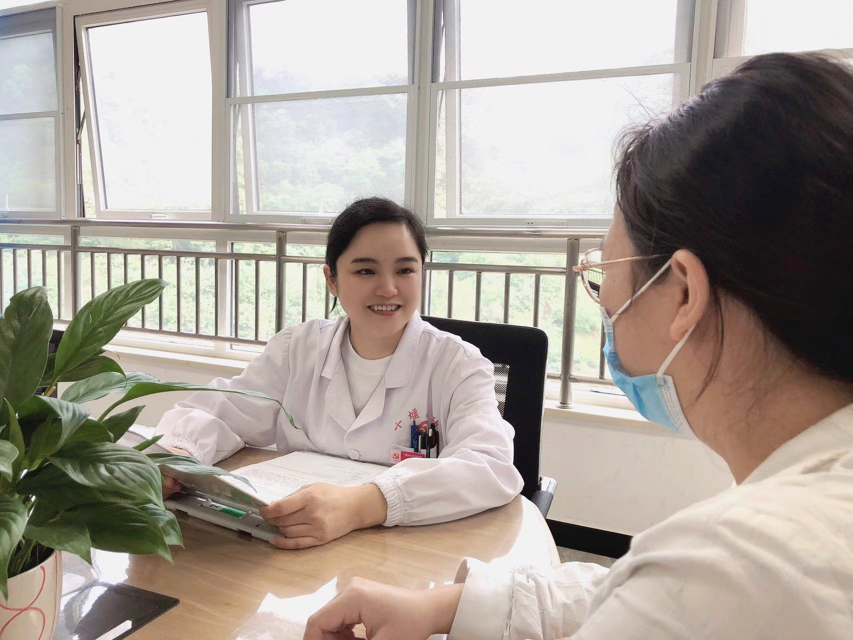 十堰市妇幼保健院知名专家系列报道⑤产科一病区副主任李娟：